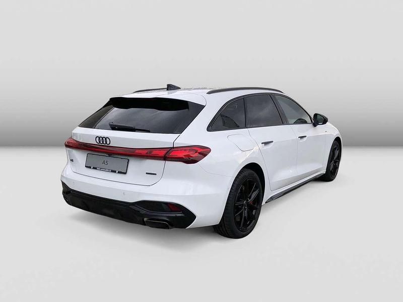 Gebraucht Audi A5 Ambiente 367 PS (269 kW) 2025 Arkonaweiß Kombi