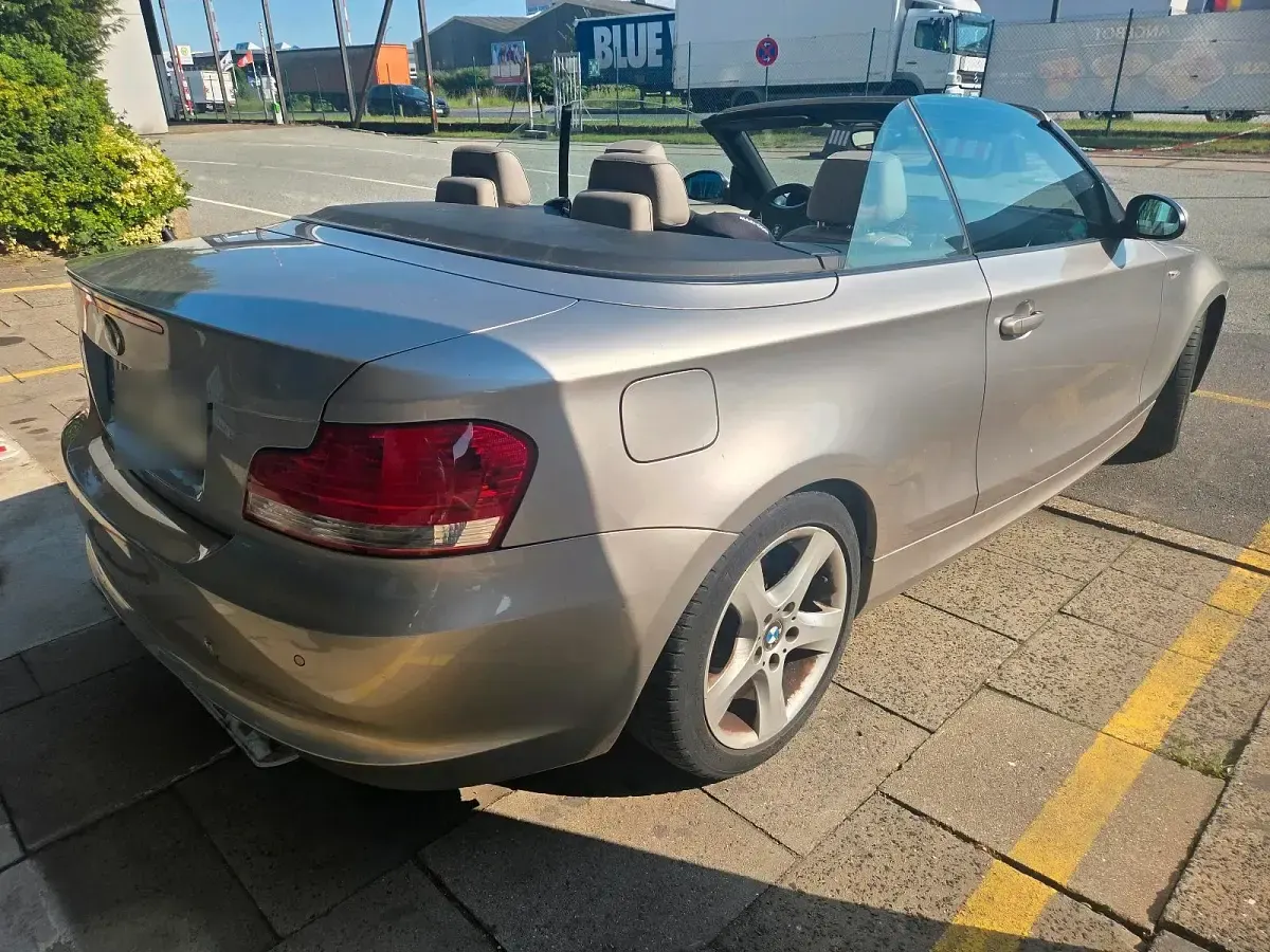 Gebraucht BMW 120 Cabriolet 2008 Gold Cabrio
