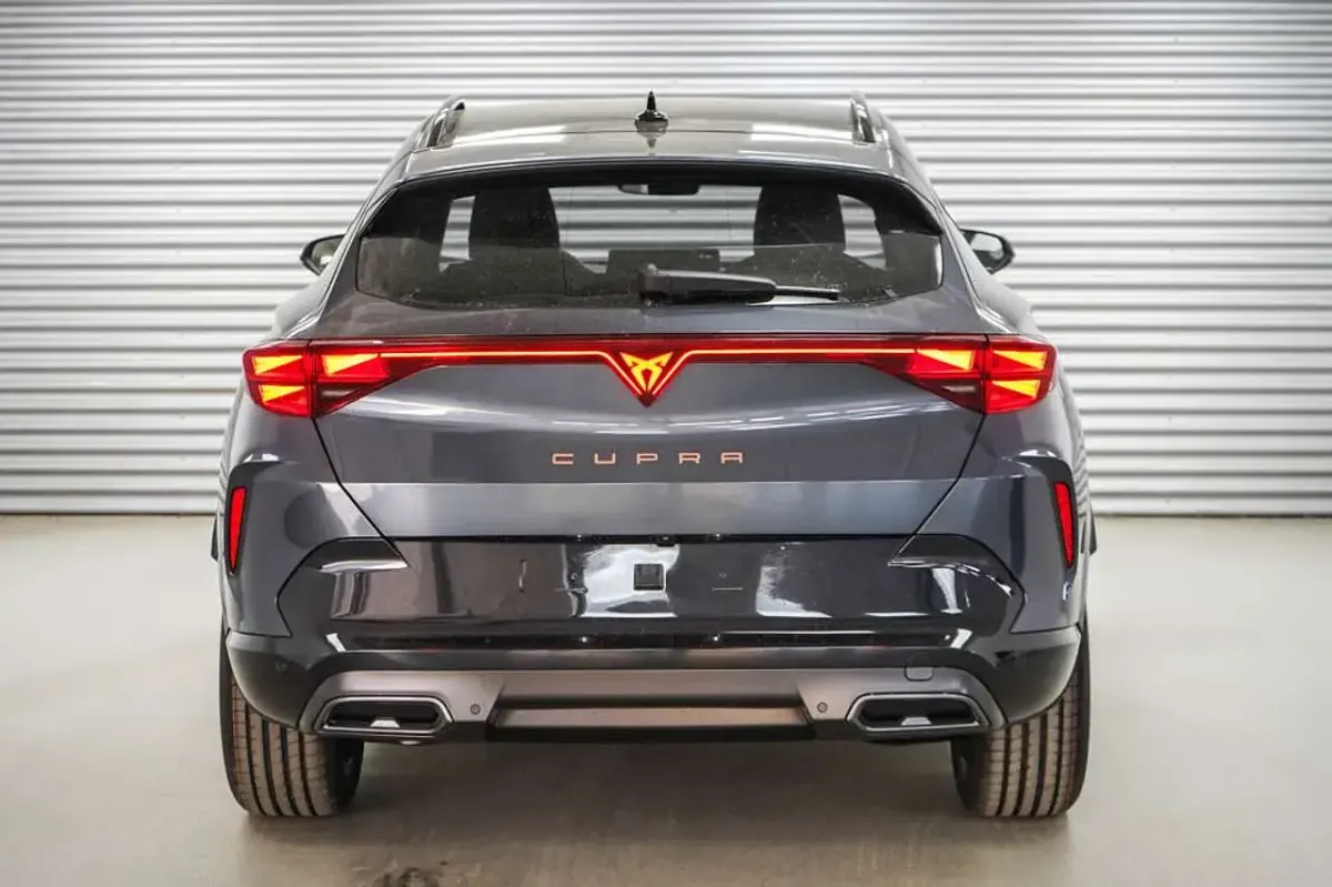 Nowe Cupra Formentor 150 KM (110 kW) 2026 Szary SUV