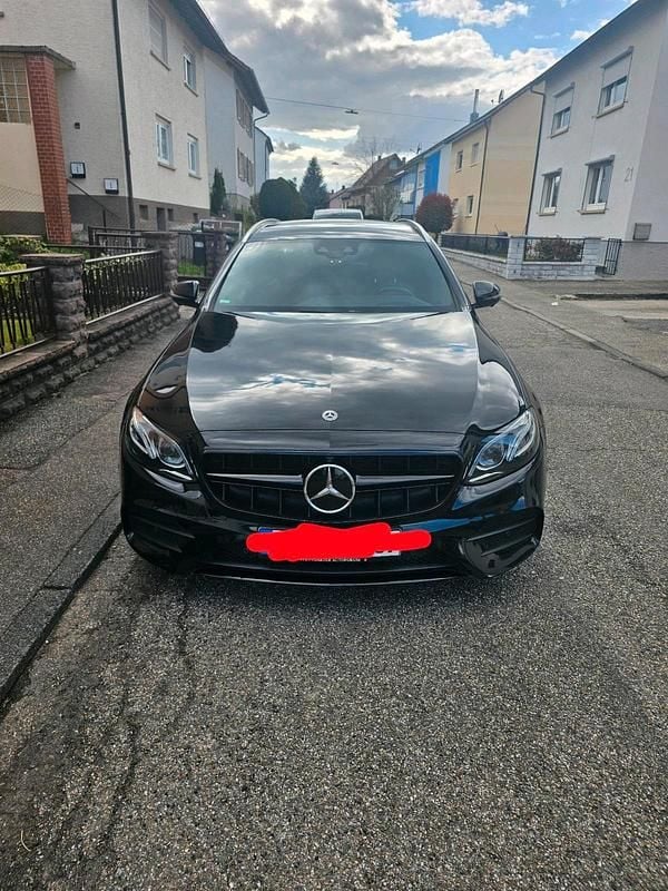 Gebraucht Mercedes E400 333 PS (244 kW) 2017 Schwarz Kombi