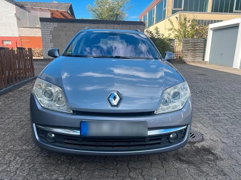 Silber Gebraucht 2008 Renault Laguna III Kombi | 3.000 € (Teuer) - Bild 1/4