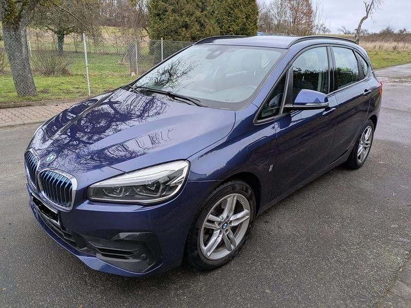 Gebraucht BMW 225 Active Tourer iPerformance 224 PS (164 kW) 2018 Blau Van / Kleinbus