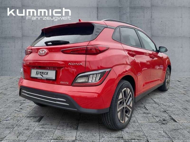 Gebraucht Hyundai Kona Trend 150 kW (204 PS) 2024 Engine red (rot) SUV