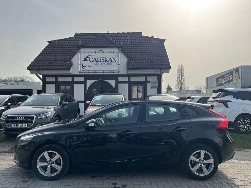 Gebraucht Volvo V40 You! 150 PS (110 kW) 2016 Schwarz Limousine
