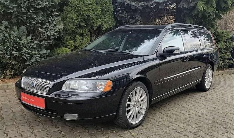 Second-hand Volvo V70 163 CP (119 kW) 2007 Negru Break