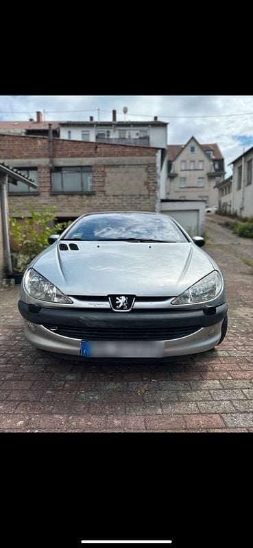 Silber Gebraucht 2002 Peugeot 206 CC Cabrio | 900 € - Bild 1/4