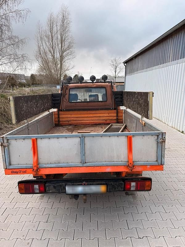 Gebraucht VW T4 58 PS (42 kW) 1991 Orange Van
