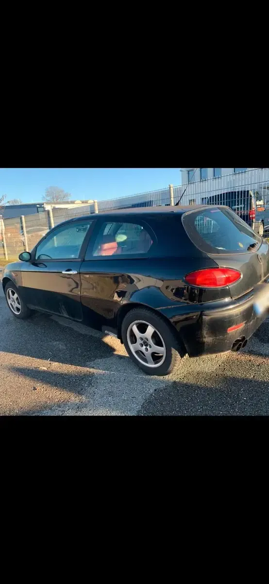Gebraucht Alfa Romeo 147 85 PS (62 kW) 2001 Schwarz Kleinwagen