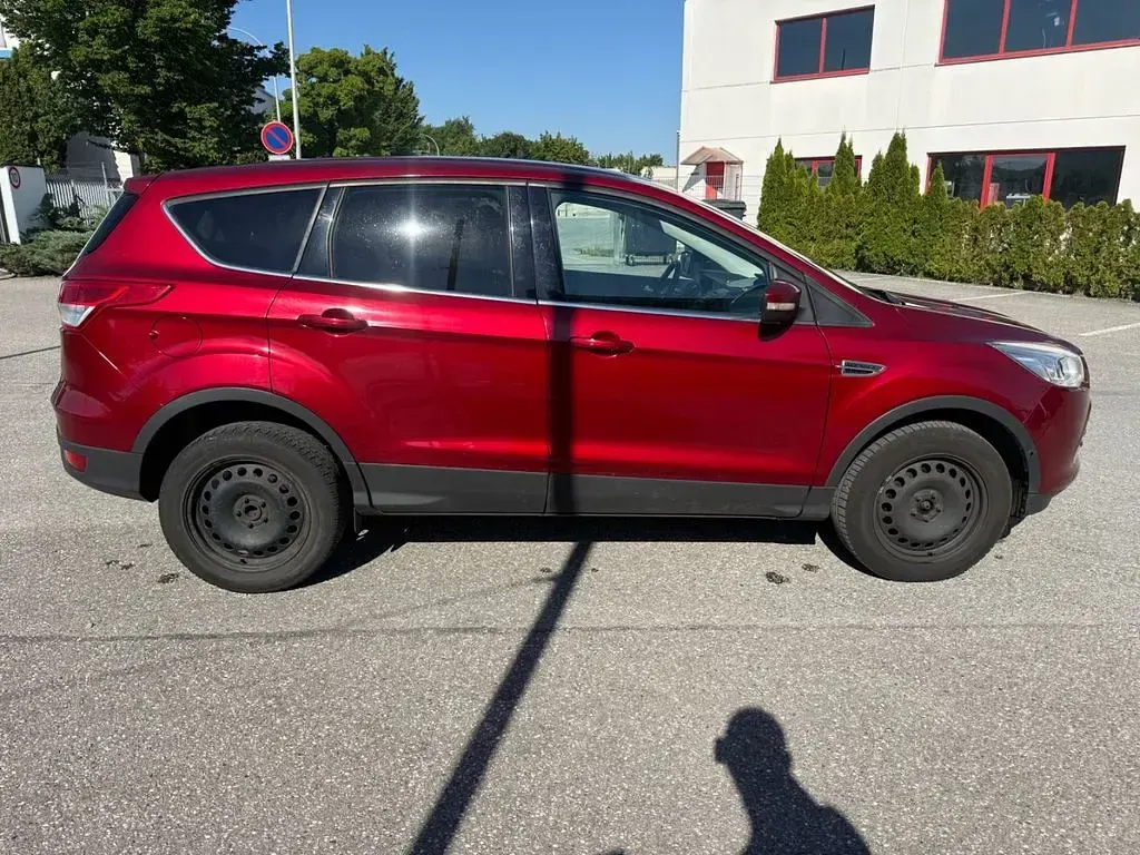 Gebraucht Ford Kuga Trend 150 PS (110 kW) 2015 Rot SUV