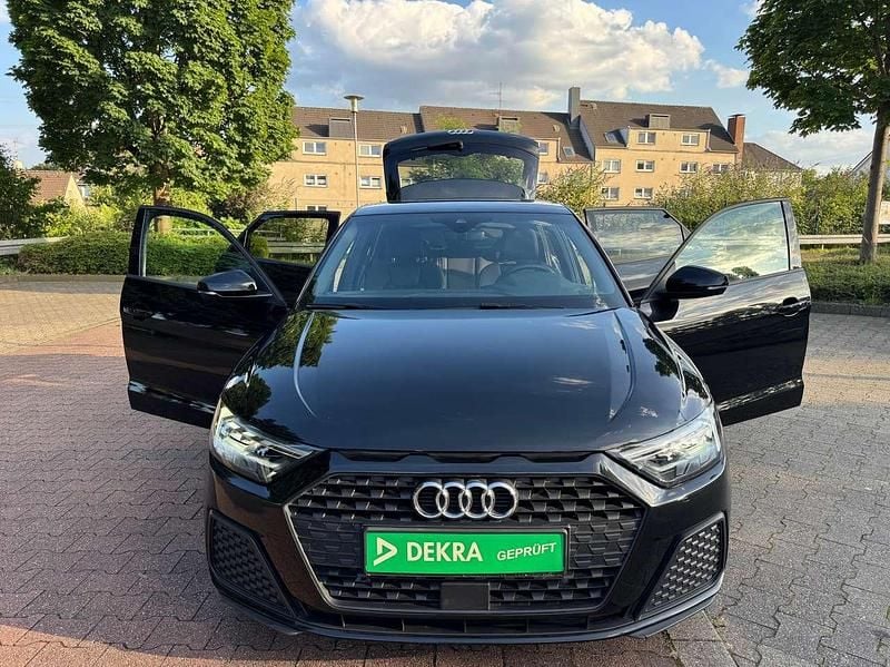 Mythosschwarz metallic Gebraucht 2019 Audi A1 S-Line Kleinwagen | 22.500 € (Teuer) - Bild 1/4
