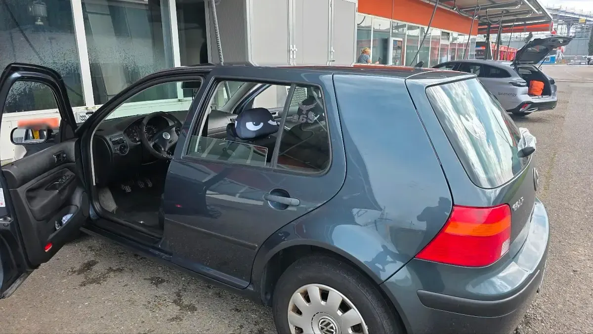Gebraucht VW Golf VIII 75 PS (55 kW) 2026 Schwarz Kleinwagen