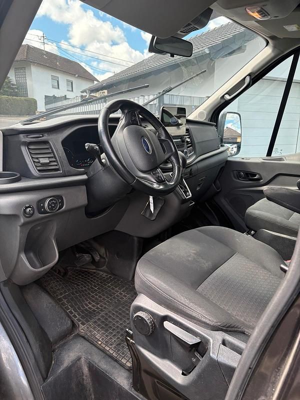 Second-hand Ford Transit 170 CP (125 kW) 2021 Gri Monovolum