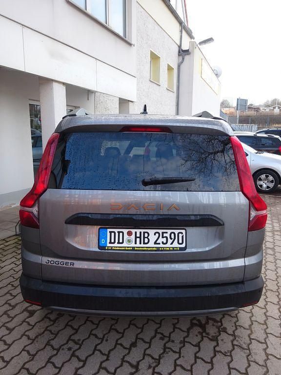 Gebraucht Dacia Jogger Extreme 110 PS (80 kW) 2025 Grau Van / Kleinbus
