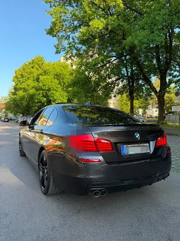 Gebraucht BMW 530 245 PS (180 kW) 2009 Grau Limousine