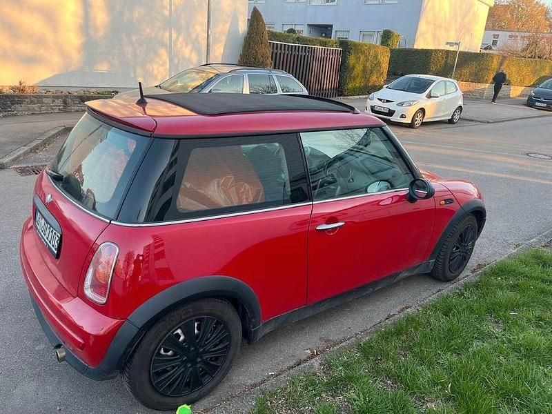 Gebraucht Mini ONE 90 PS (66 kW) 2003 Rot Kleinwagen