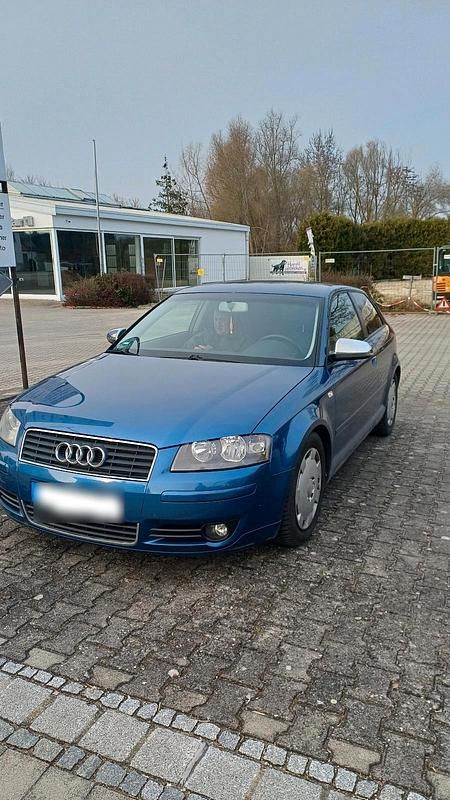 Gebraucht Audi A3 115 PS (84 kW) 2004 Blau Kleinwagen