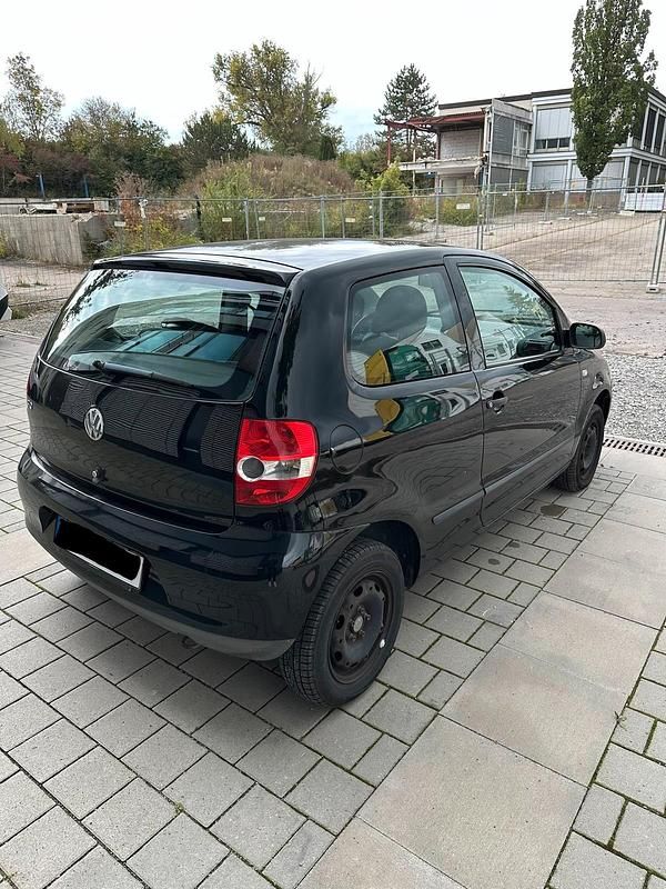 Gebraucht VW Fox 54 PS (39 kW) 2006 Schwarz Kleinwagen
