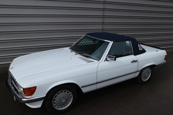 Gebraucht Mercedes 560 227 PS (166 kW) 1986 Weiß Cabrio