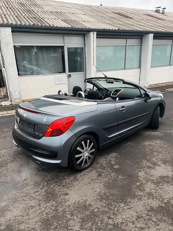 Grau Gebraucht 2008 Peugeot 207 CC Cabrio | 1.300 € (Superpreis) - Bild 1/4