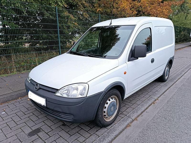 Weiß Gebraucht 2002 Opel Combo Van / Kleinbus | 1.700 € (Fairer Preis) - Bild 1/4