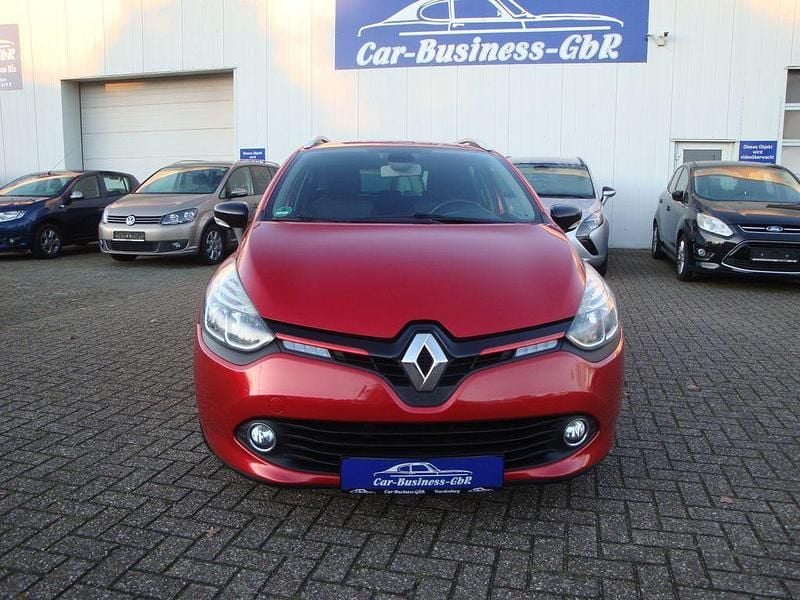 Gebraucht Renault Clio IV Luxe 120 PS (88 kW) 2015 Rot Limousine