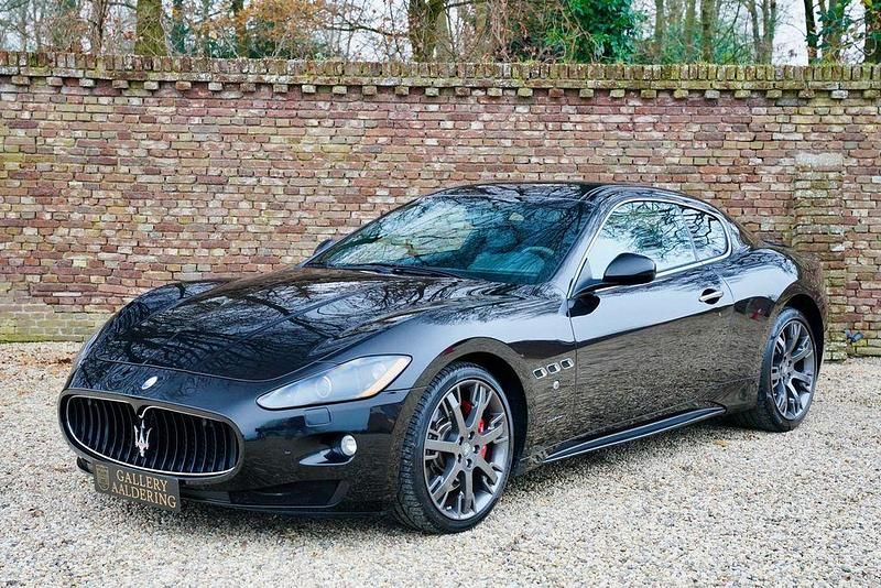Schwarz Gebraucht 2010 Maserati Granturismo Coupé | 59.500 € - Bild 1/4