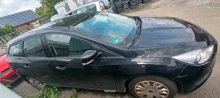 Gebraucht Ford Focus 101 PS (74 kW) 2015 Schwarz Kombi