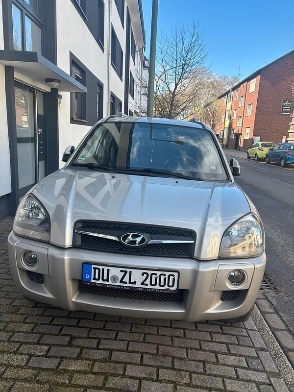 Gebraucht Hyundai Tucson 141 PS (103 kW) 2009 Gold SUV