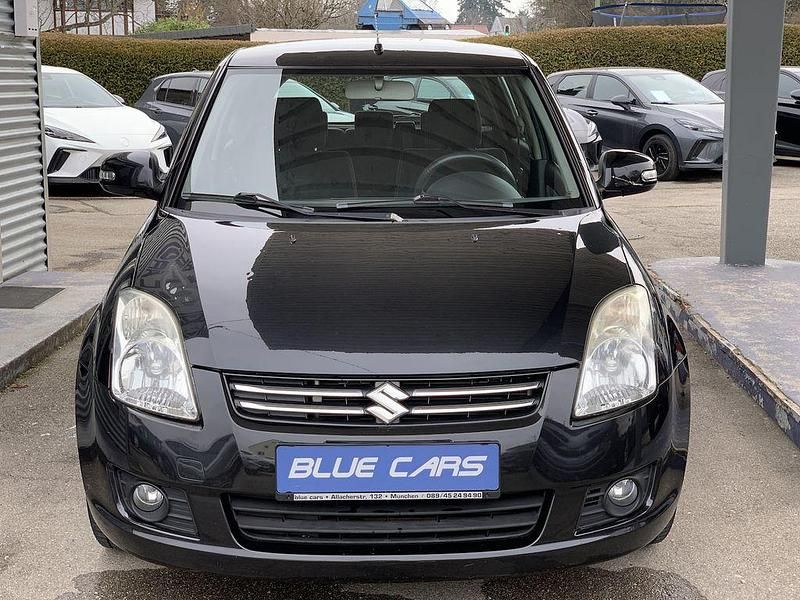 Gebraucht Suzuki Swift Limited 92 PS (67 kW) 2010 Schwarz Kleinwagen