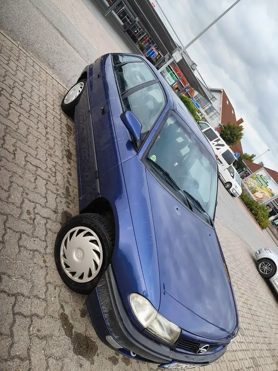 Gebraucht Opel Astra 71 PS (52 kW) 1995 Blau Limousine