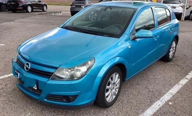 Gebraucht Opel Astra 100 PS (73 kW) 2005 Blau Limousine