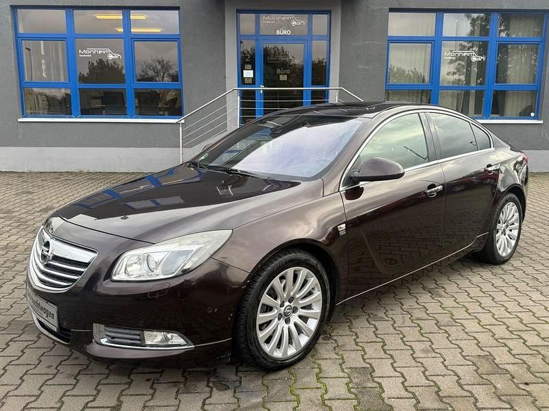Braun Gebraucht 2012 Opel Insignia Innovation Limousine | 6.550 € (Etwas zu teuer) - Bild 1/4
