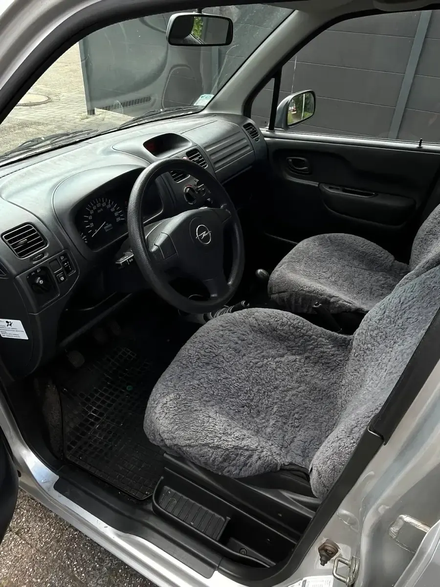 Gebraucht Opel Agila 60 PS (44 kW) 2004 Grau Van / Kleinbus