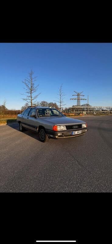 Silber Gebraucht 1988 Audi 100 Limousine | 6.250 € - Bild 1/4