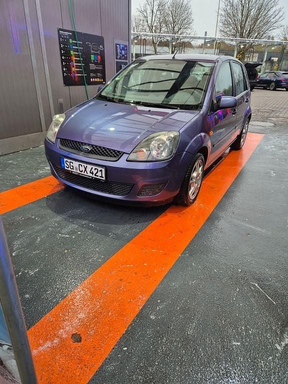 Violett Gebraucht 2007 Ford Fiesta Style Kleinwagen | 1.800 € (Fairer Preis) - Bild 1/3