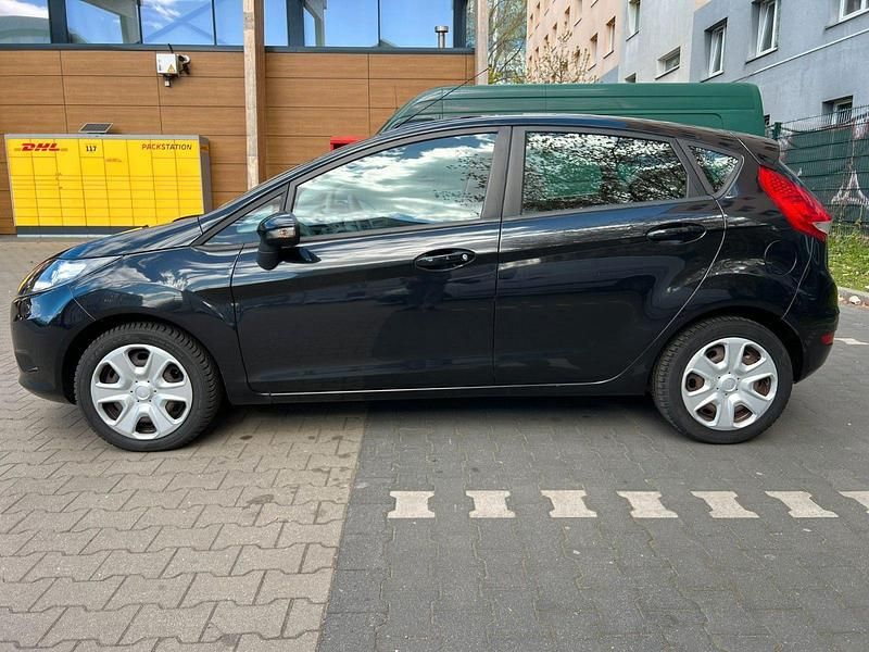 Gebraucht Ford Fiesta Ambiente 82 PS (60 kW) 2009 Schwarz Limousine