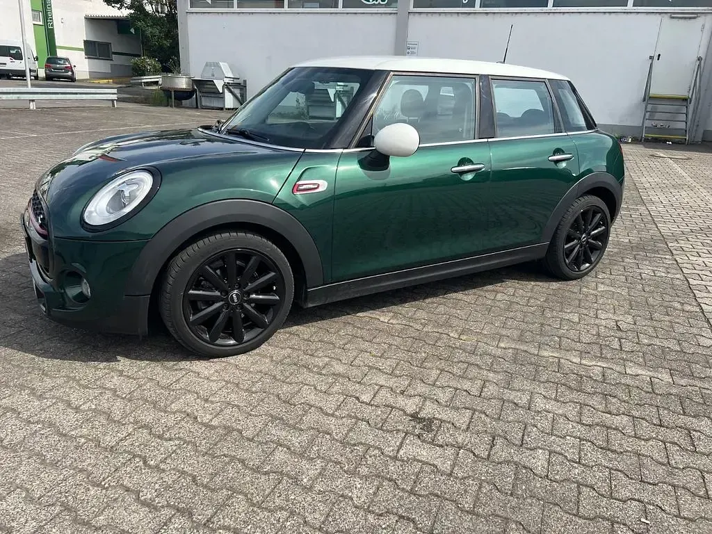 Gebraucht Mini Cooper Seven 136 PS (100 kW) 2017 Grün Kleinwagen
