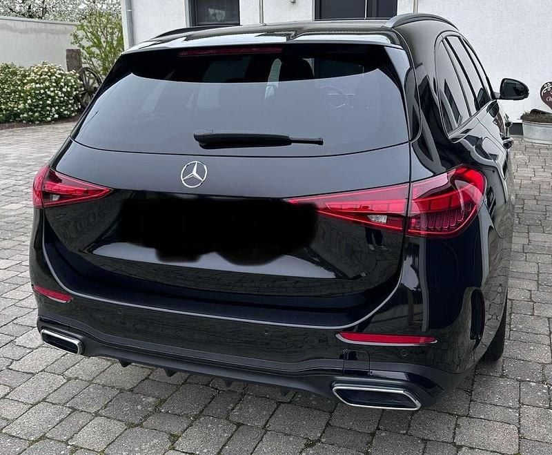 Gebraucht Mercedes C300 AMG line 265 PS (194 kW) 2024 Schwarz Kombi