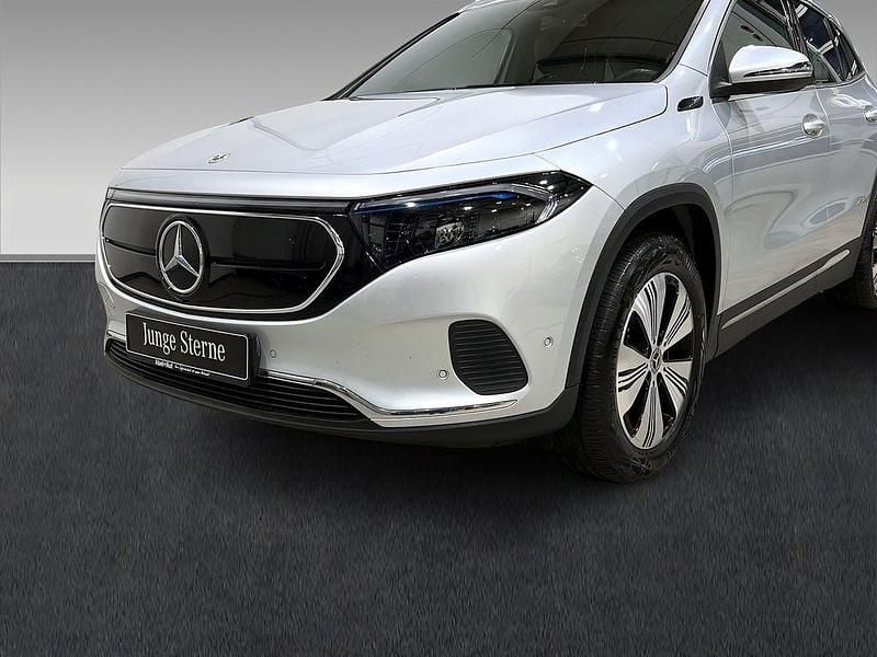 Gebraucht Mercedes EQA250 Progressive 139 kW (190 PS) 2022 Silber SUV