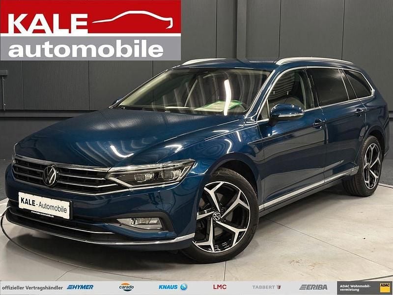 Aquamarinblau metallic Gebraucht 2023 VW Passat Pro Kombi | 29.490 € (Etwas zu teuer) - Bild 1/4