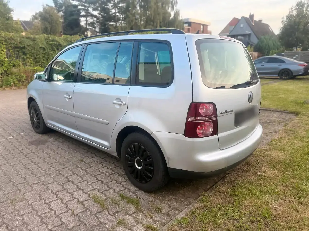 Gebraucht VW Touran 105 PS (77 kW) 2004 Silber Van / Kleinbus