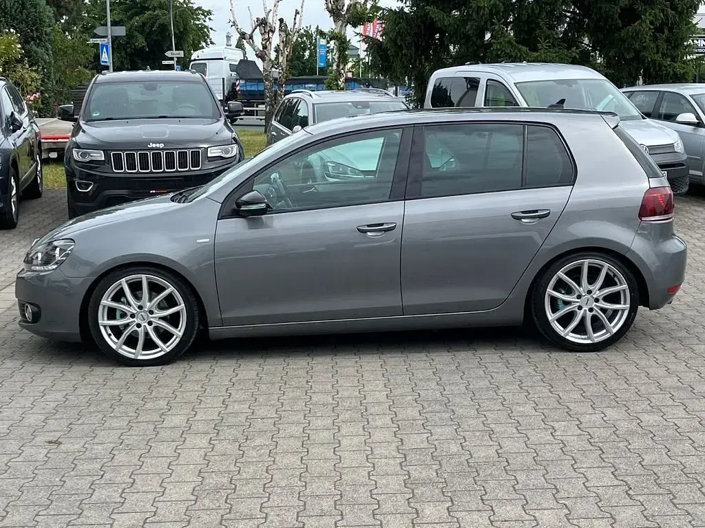 Gebraucht VW Golf VII Match 140 PS (102 kW) 2012 Grau Limousine