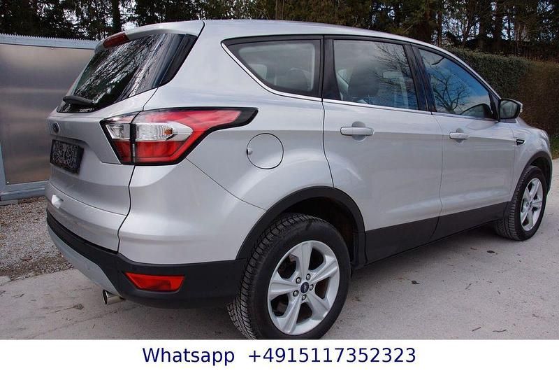 Gebraucht Ford Kuga Titanium 150 PS (110 kW) 2017 Silber SUV