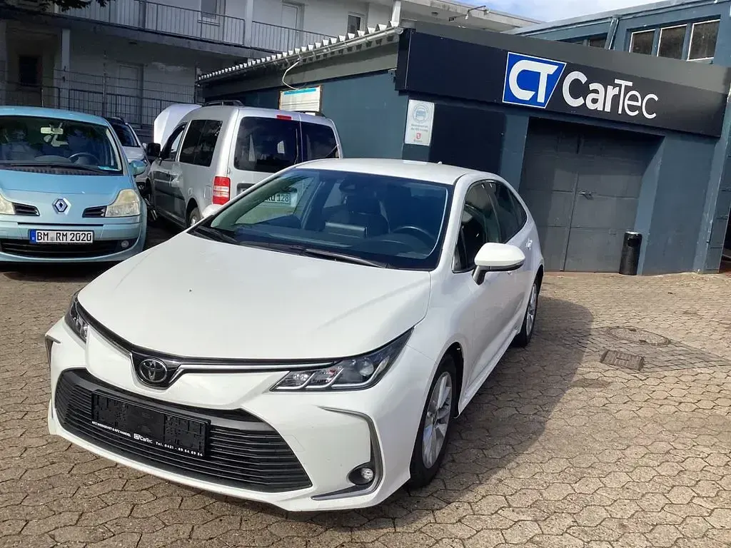 Gebraucht Toyota Corolla Comfort 125 PS (91 kW) 2023 Weiß Limousine