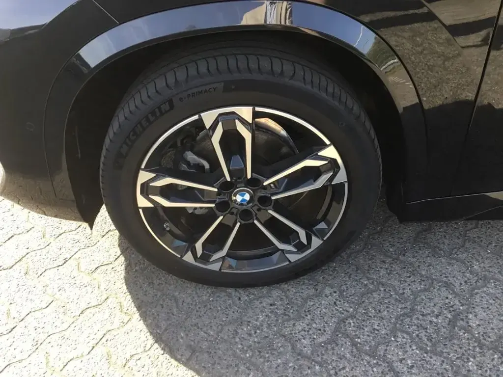 Second-hand BMW X1 Performance 136 CP (100 kW) 2025 Negru SUV