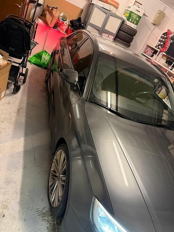 Second-hand Audi A3 S-Line 150 CP (110 kW) 2018 Argintiu Berlinǎ
