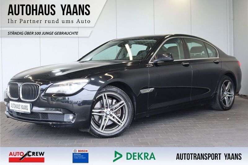 Schwarz Gebraucht 2012 BMW 740 Sport Line Limousine | 17.999 € (Teuer) - Bild 1/4