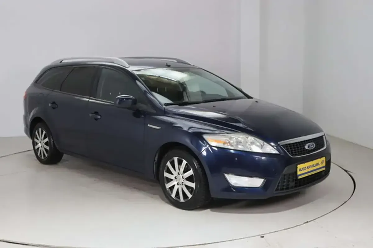 Second-hand Ford Mondeo Ambiente 145 CP (106 kW) 2008 Albastru Break