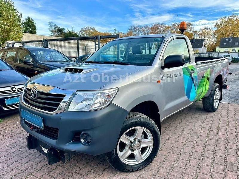 Silber Gebraucht 2015 Toyota HiLux Abholung | 26.990 € (Teuer) - Bild 1/4