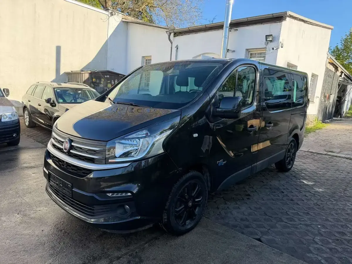 Gebraucht Fiat Talento Family 145 PS (106 kW) 2018 Colore esterno Van / Kleinbus